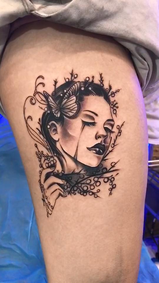 大腿美女蝴蝶纹身图案已完成视频